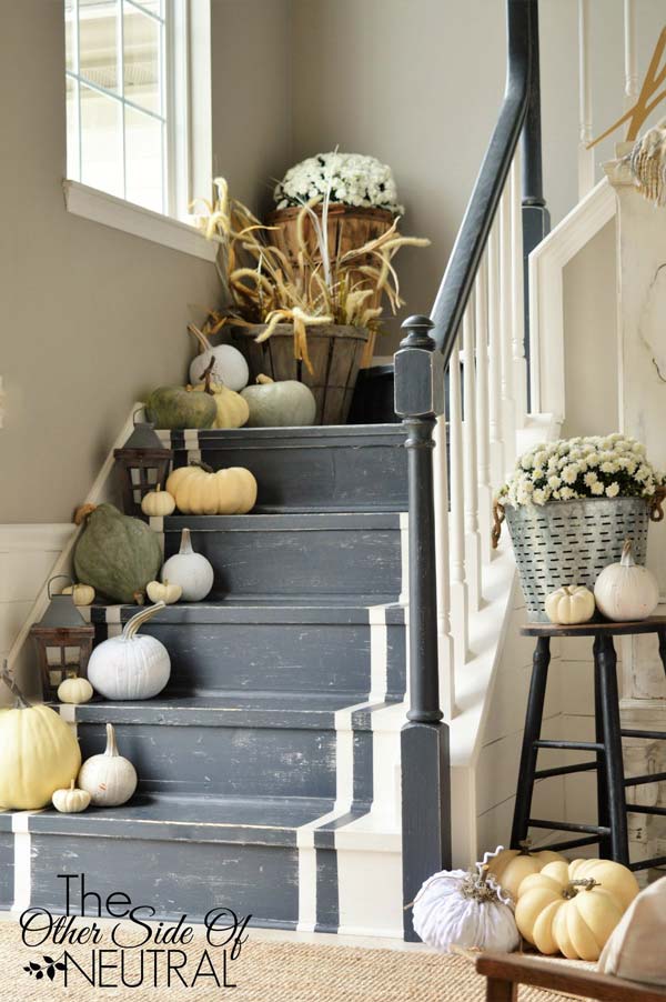Fall decorating ideas in farmhouse style 2.jpg