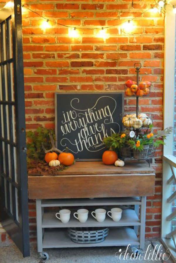 Fall decorating ideas in farmhouse style 25.jpg