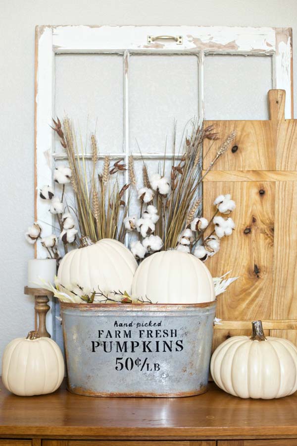 Fall decorating ideas in farmhouse style 9.jpg
