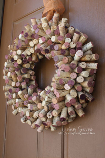 Wine cork projects wine cork wreath from living savvy.jpg