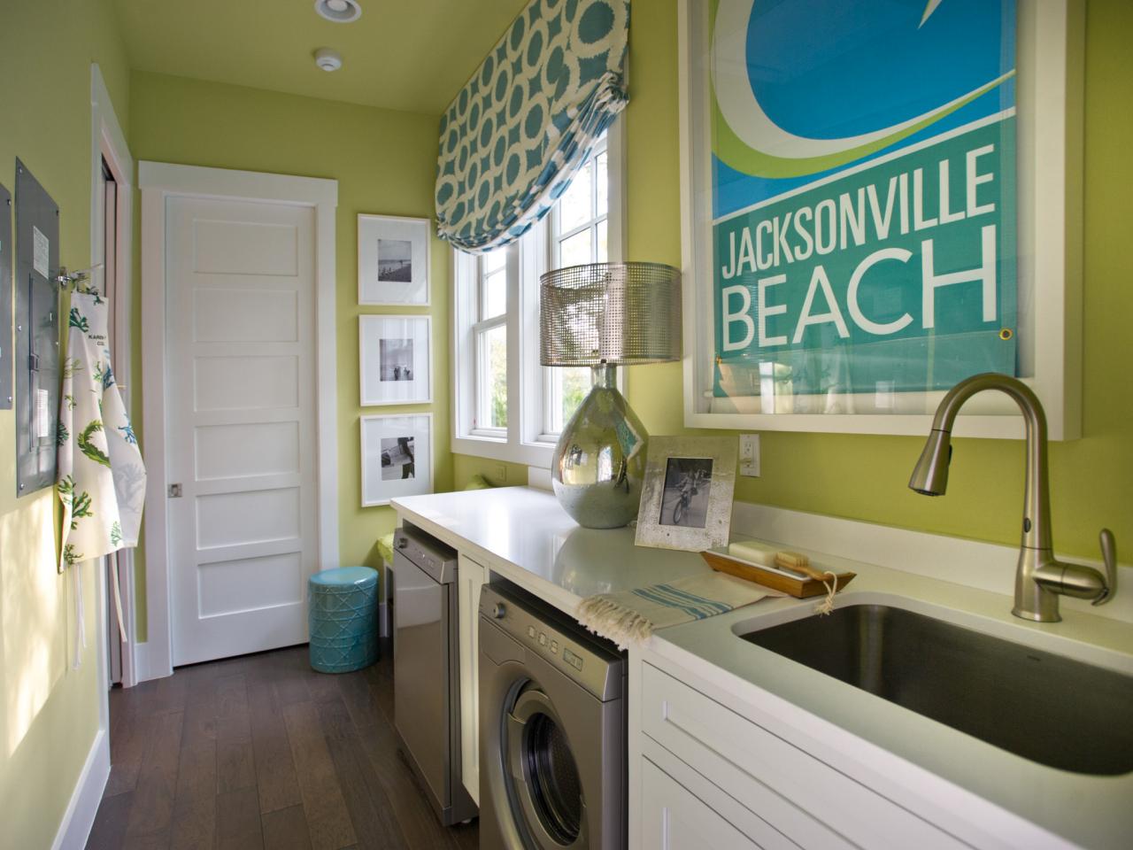 24 life is a beach laundry room ideas homebnc.jpeg