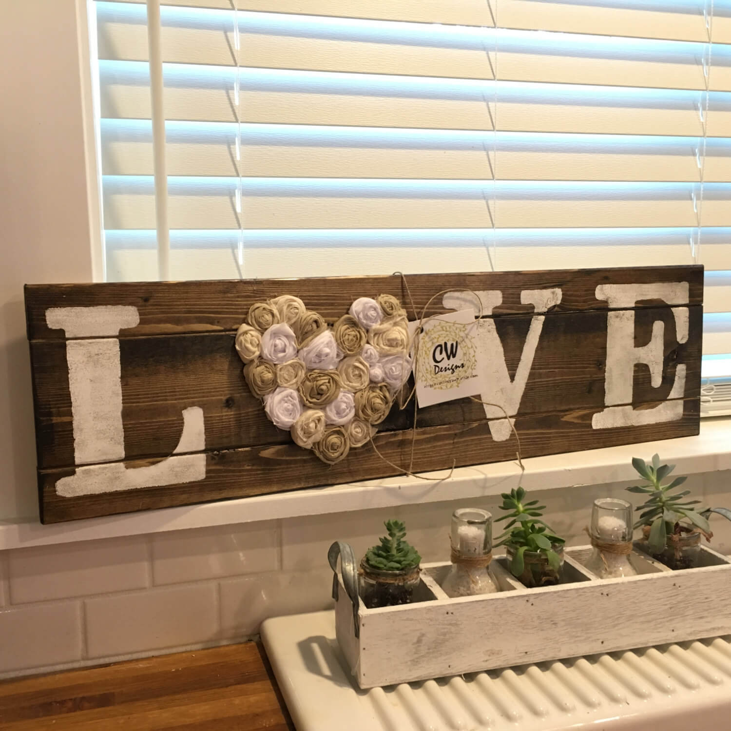24 rustic love wood signs ideas homebnc.jpg