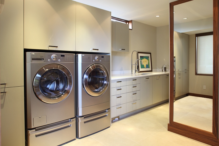 40 simple elegance laundry room design homebnc.jpg