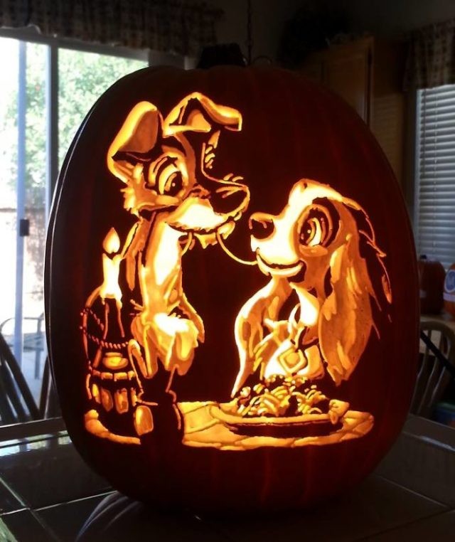Artist uses pop culture as a theme to sculpt his pumpkins 59e082f0c6d6a__700 640x762.jpg