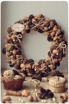 Dd5c077b9682fea9544133ee23e5b6be acorn wreath diy wreath.jpg