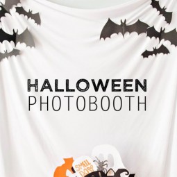 Halloween photobooth.jpg