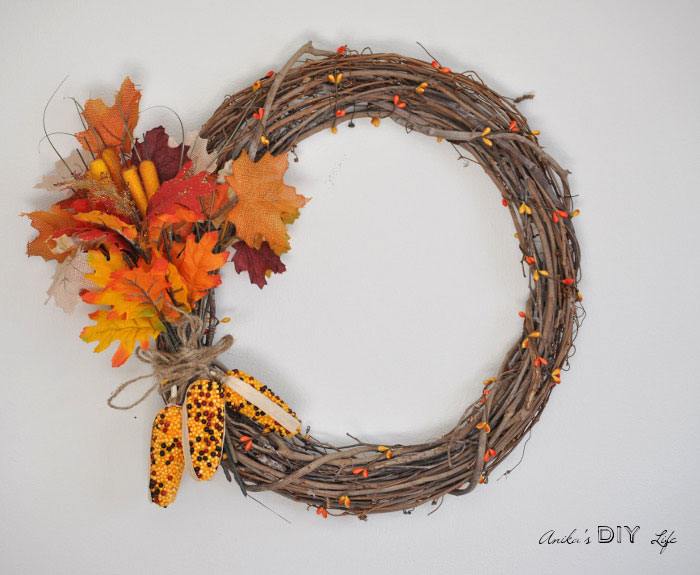 Make one of these gorgeous diy fall wreaths for your home this fall.jpg