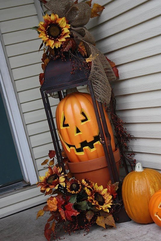 Outdoor halloween ideas.jpg