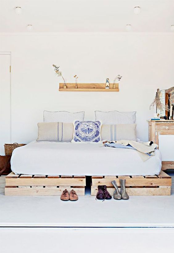 Recycled pallet bed frames homesthetics 17.jpg