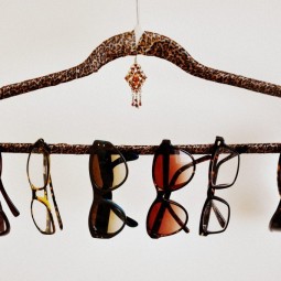 Sunglasses hanger.jpg