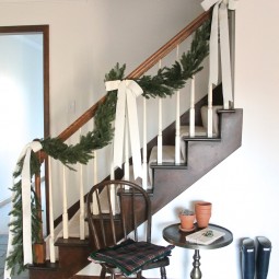 29 diy christmas garland decorating ideas homebnc.jpg