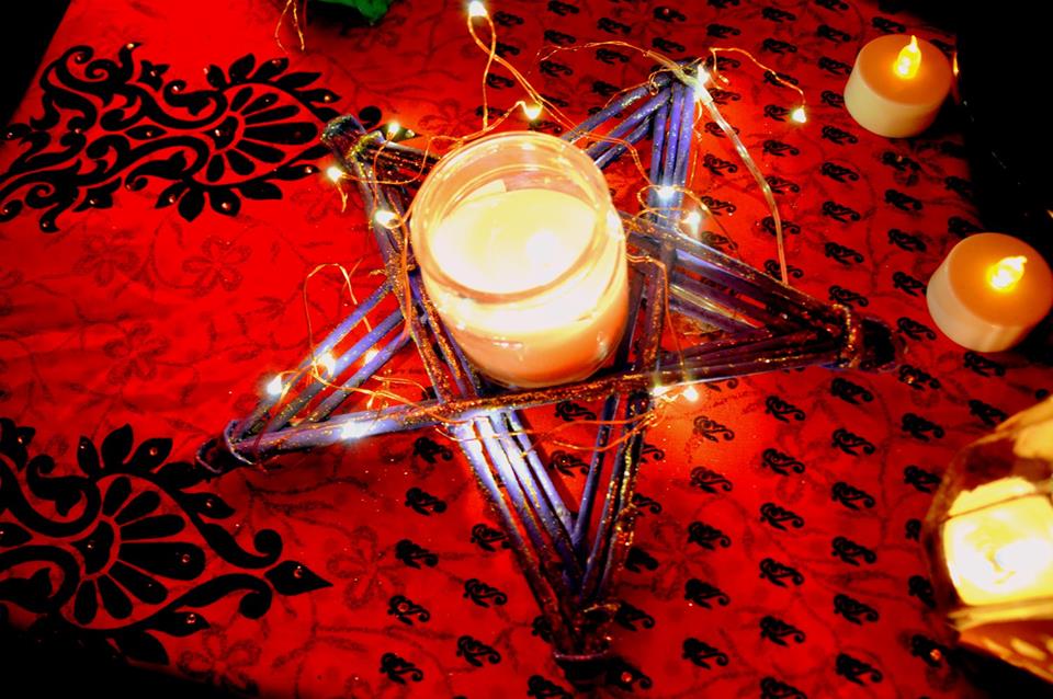 Adorable star shape candle holder.jpg
