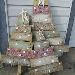 Pallet wood christmas trees christmas decorations painted furniture pallet.jpg