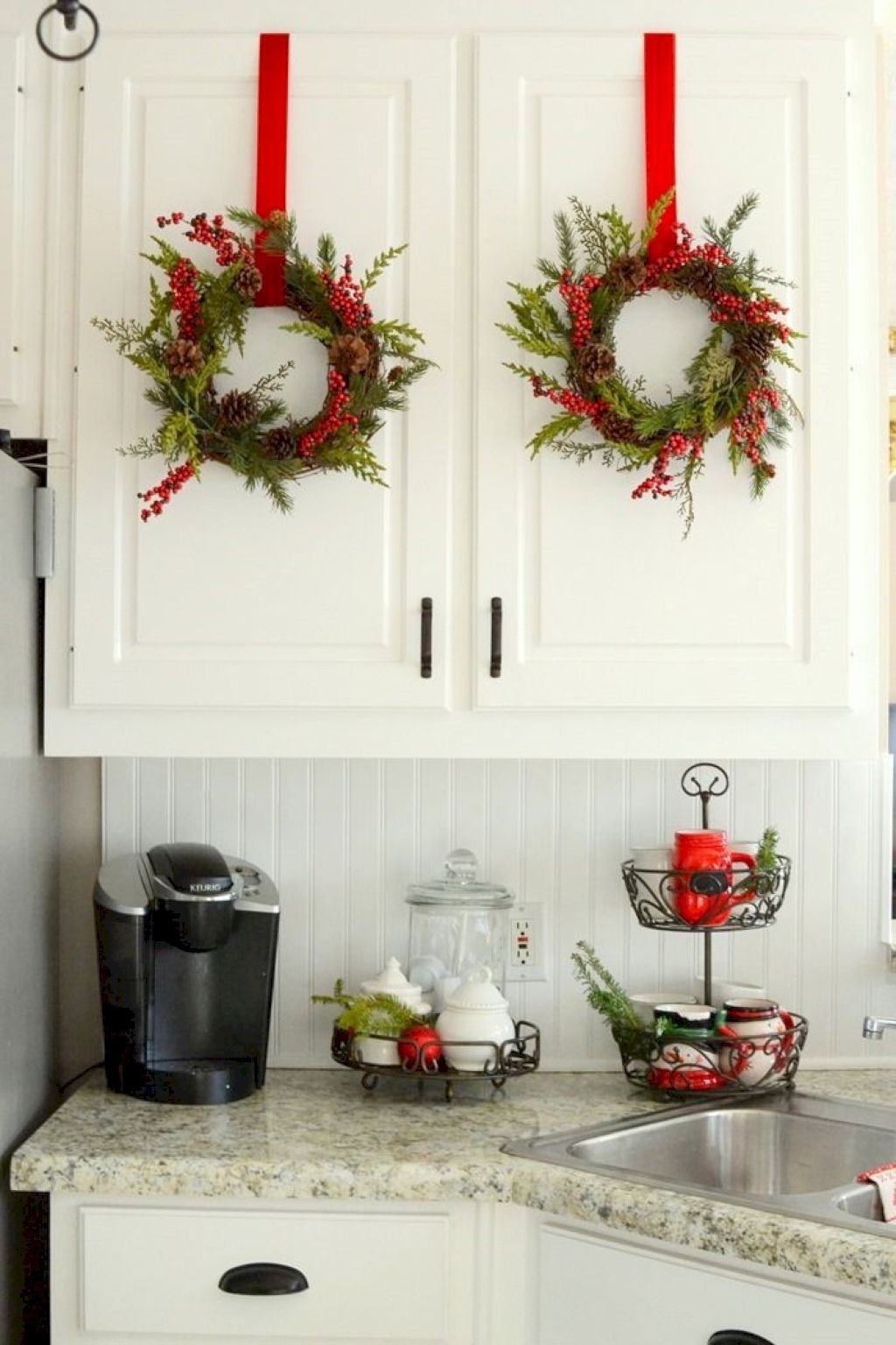08 best christmas kitchen decor ideas.jpg