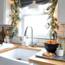 11 best christmas kitchen decor ideas.jpg