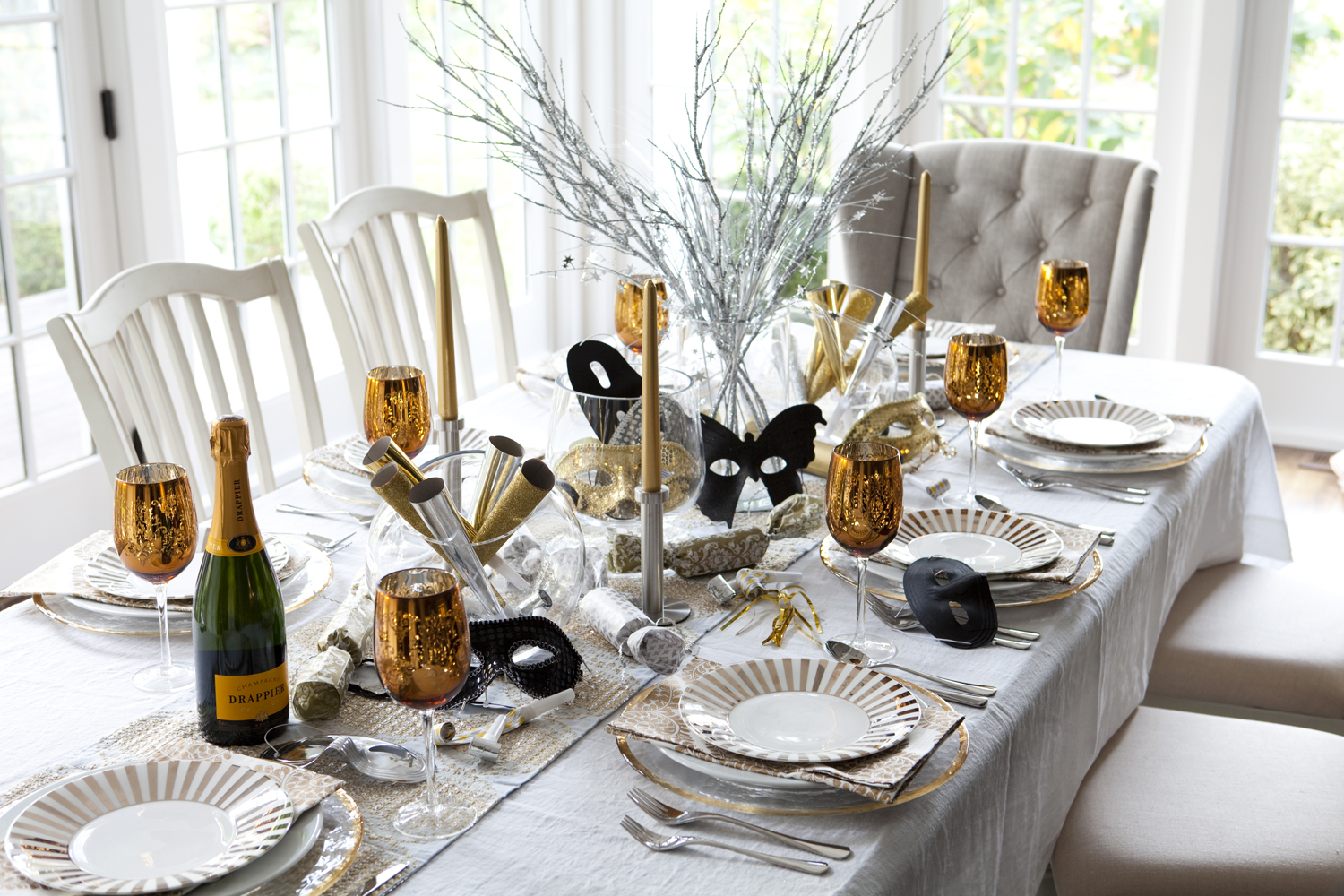 Best table decorations with vintage tableware for welcoming new year party.jpg