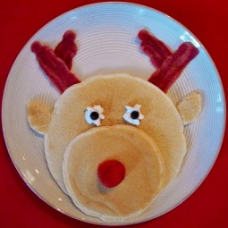Rudolph pancakes 1.jpg