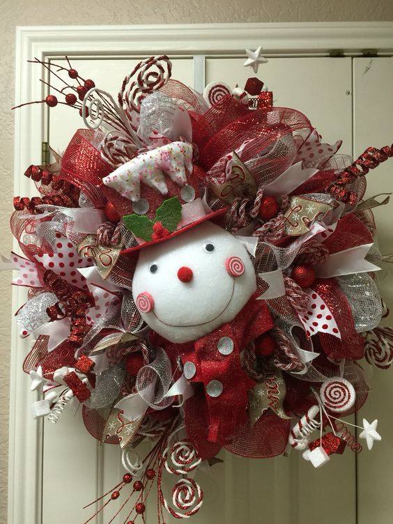 The best christmas wreath ideas for the holidays.jpg