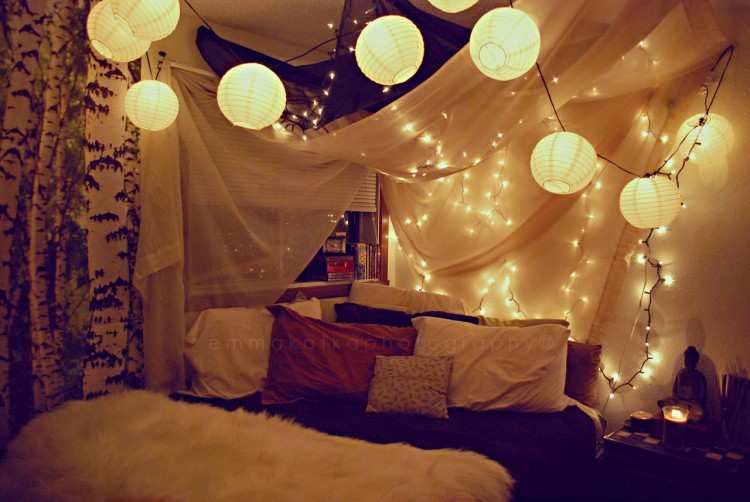 10 ways to decorate with string lights6 750x502.jpg