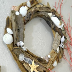 Driftwood shell coastal wreath h2obungalow 1.jpg