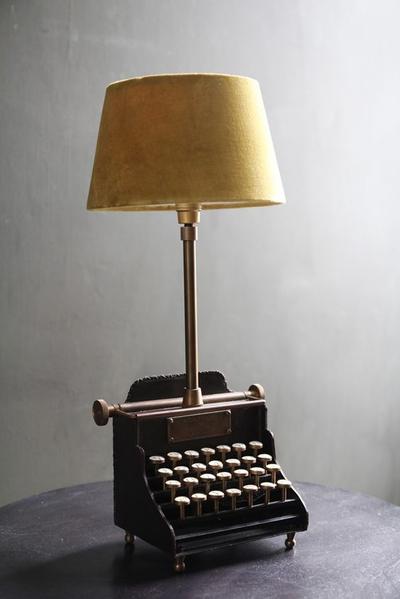 18_old_things_that_make_awesome_diy_lamps_ _i_like_that_lamp_ _7_grande.jpg