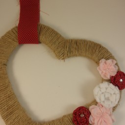 28 lovely handmade valentines wreath designs 13.jpg