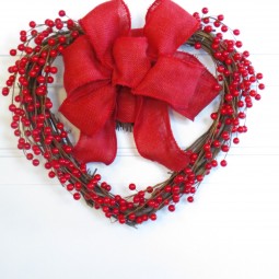 28 lovely handmade valentines wreath designs 16.jpg