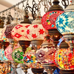 Marokkanische laternen farbiges glas.jpg
