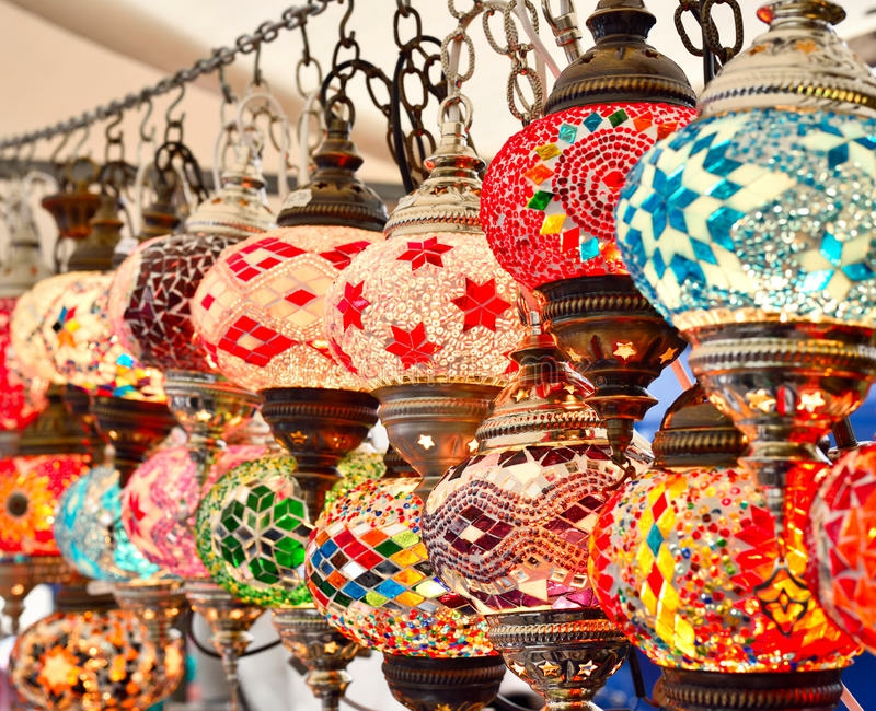 Marokkanische laternen farbiges glas.jpg