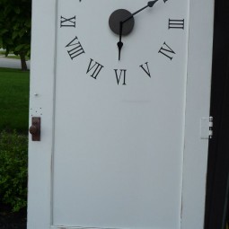 Recycled door made into a clock.jpg