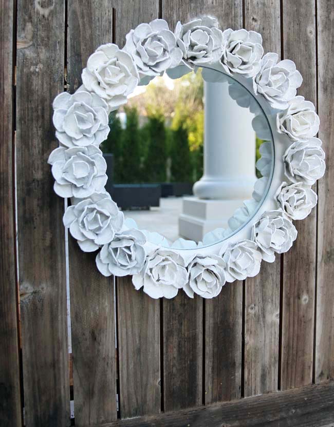 Use egg carton to decorate your mirror.jpg