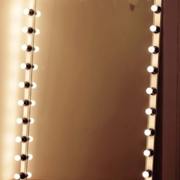 10.simple makeup mirror with lights.jpg