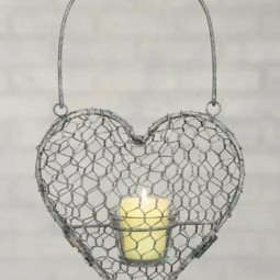 Hanging votive heart chicken wire.jpg
