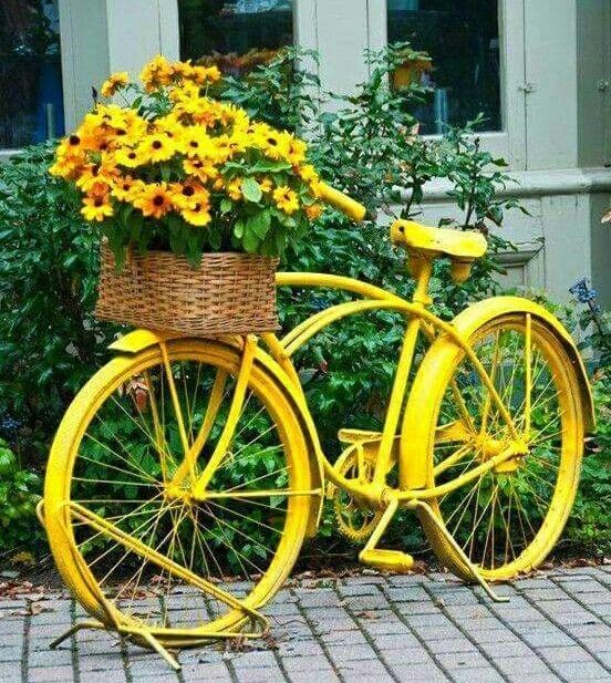 Kreative Gartenideen Deko aus altem Fahrrad