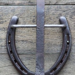 Horseshoe door knocker.jpg