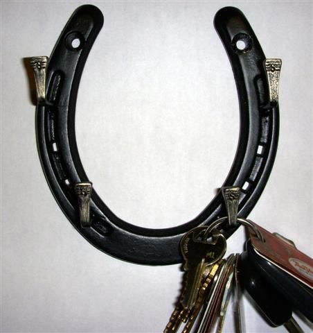 Horseshoe key holder.jpg