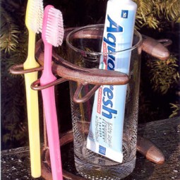 Horseshoe toothbrush holder.jpg