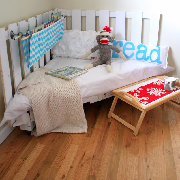 Reading nook made from two wooden pallets.jpg