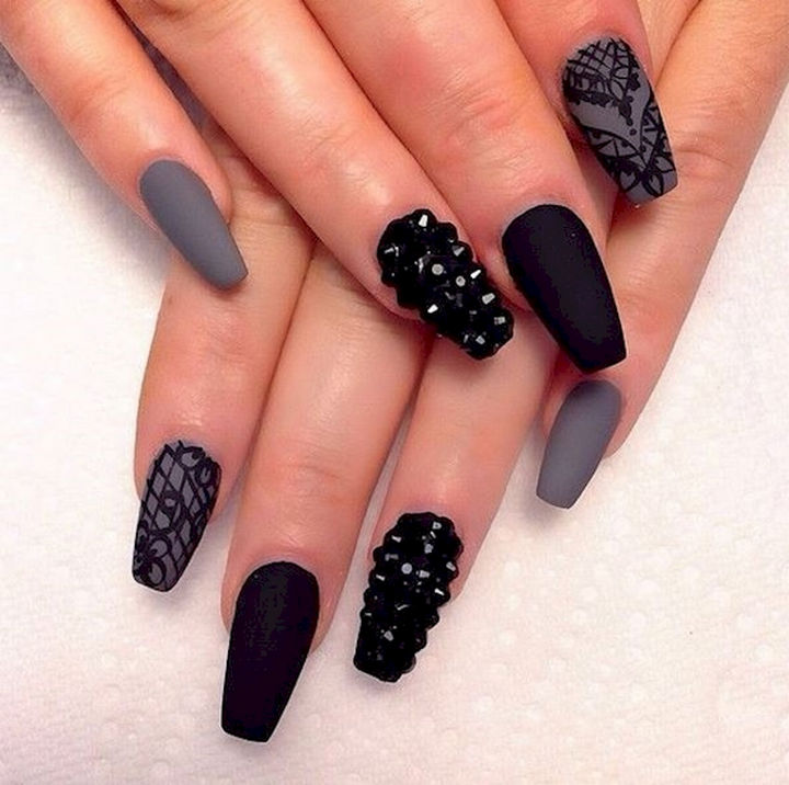 22 black nail designs that range from elegant to edgy 07.jpg