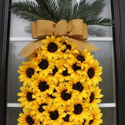 Pineapple wreath.jpg