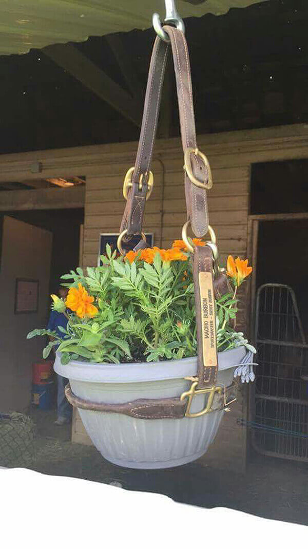 07 outdoor hanging planter ideas homebnc.jpg