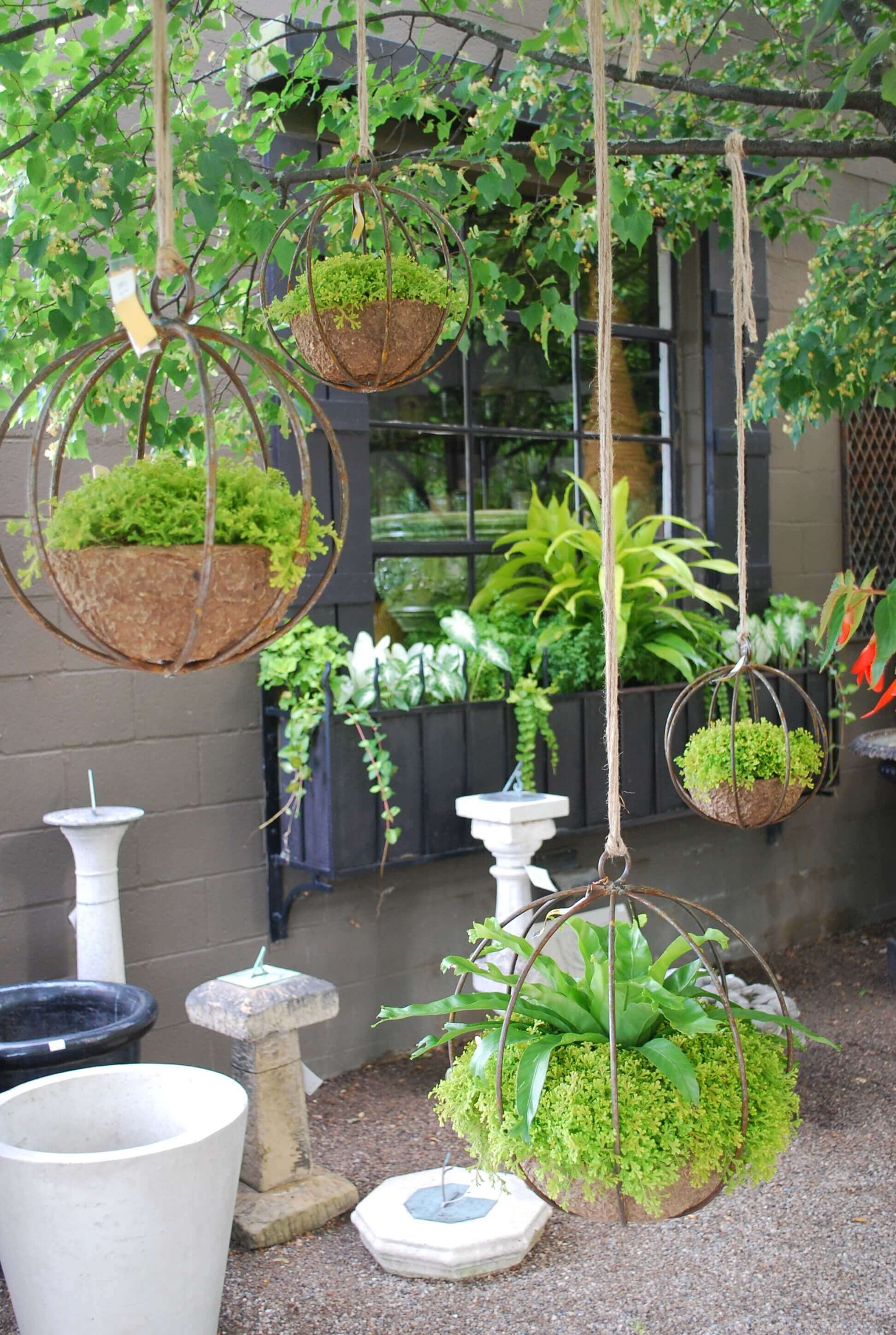 09 outdoor hanging planter ideas homebnc.jpg