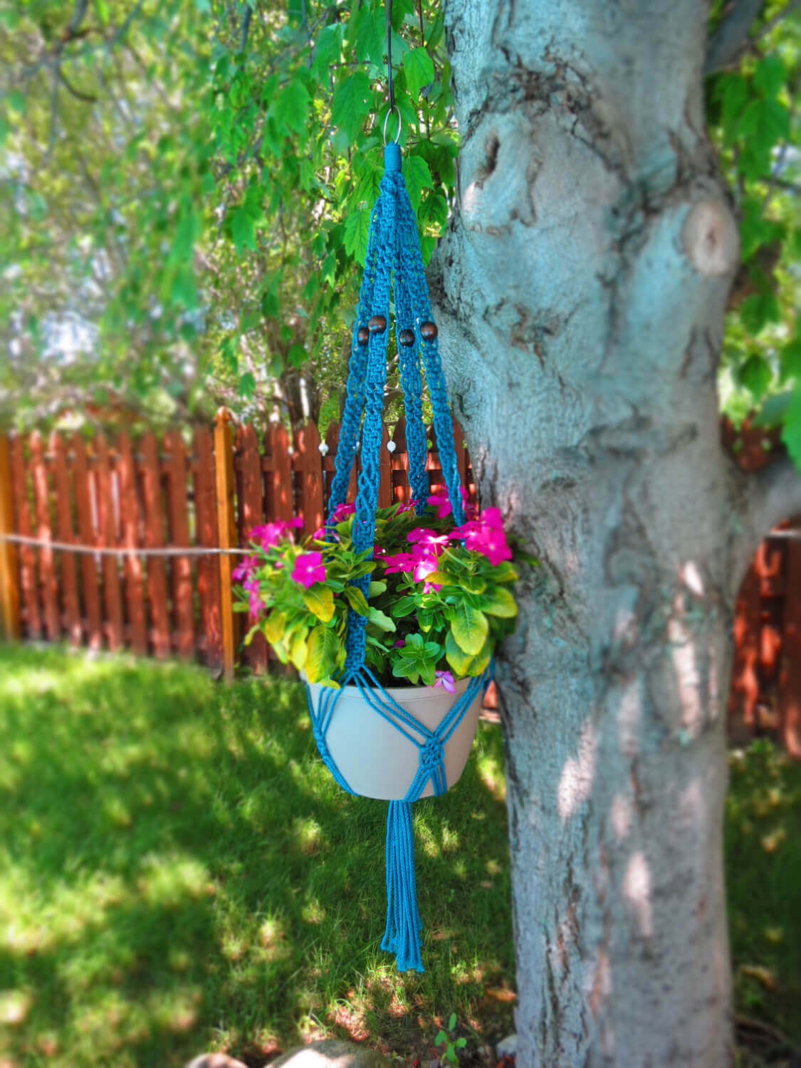 11 outdoor hanging planter ideas homebnc.jpg