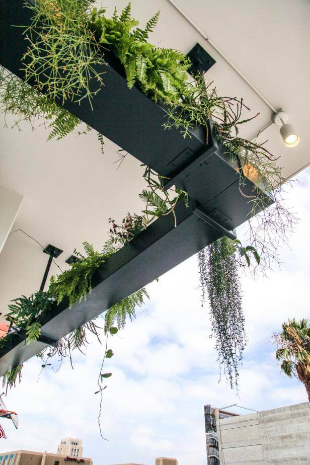 29 outdoor hanging planter ideas homebnc.jpeg