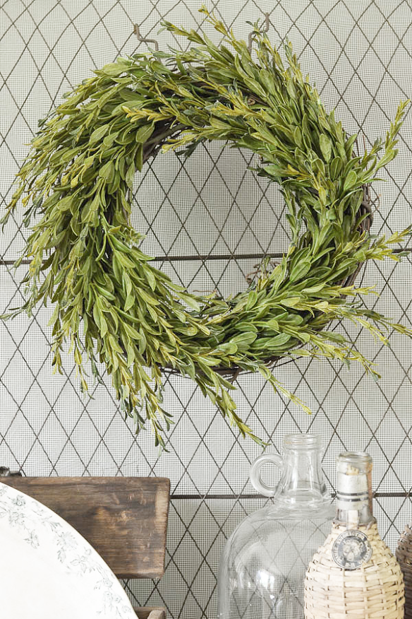 Boxwood wreath.png