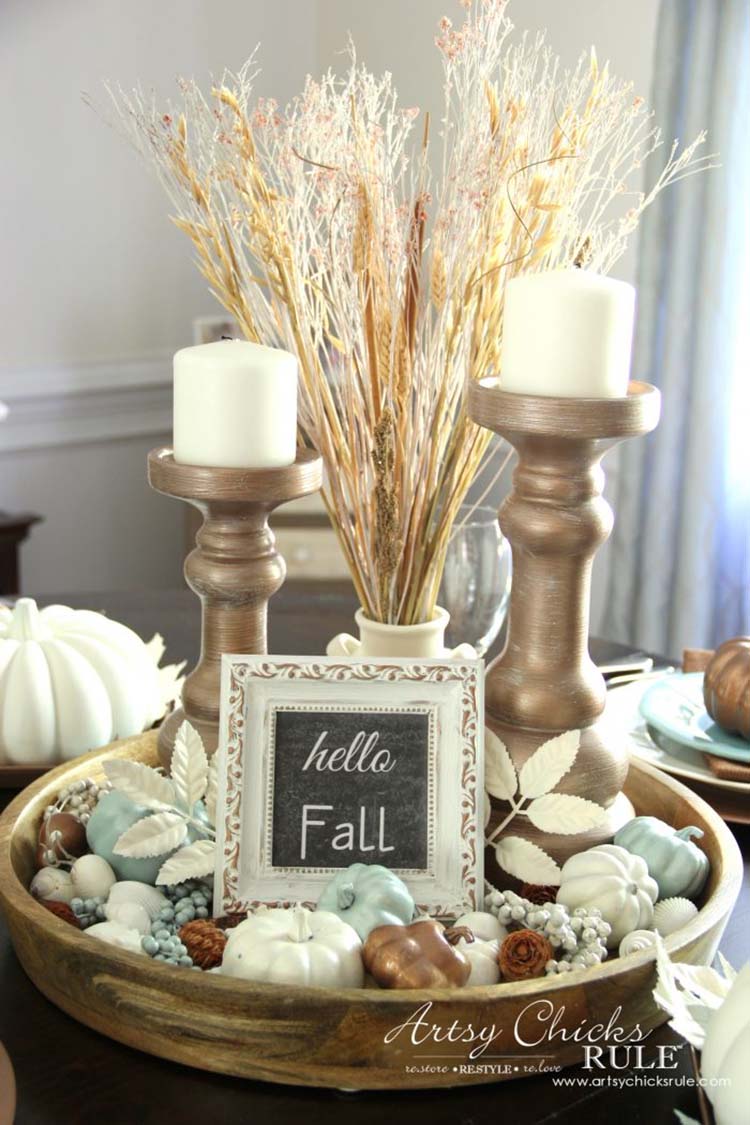 Welcoming fall table decorating ideas 07 1 kindesign.jpg