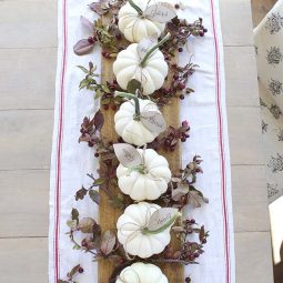 Welcoming fall table decorating ideas 10 1 kindesign.jpg