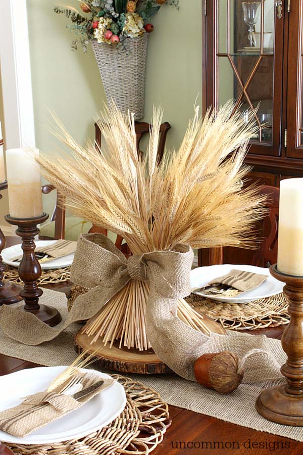 Welcoming fall table decorating ideas 13 1 kindesign.jpg