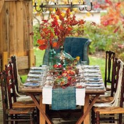Welcoming fall table decorating ideas 21 1 kindesign.jpg