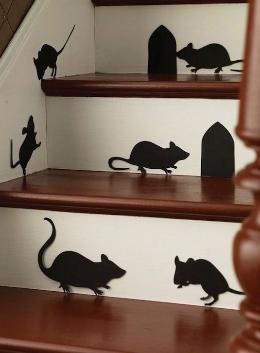 16 easy but awesome homemade halloween decorations mice.jpg